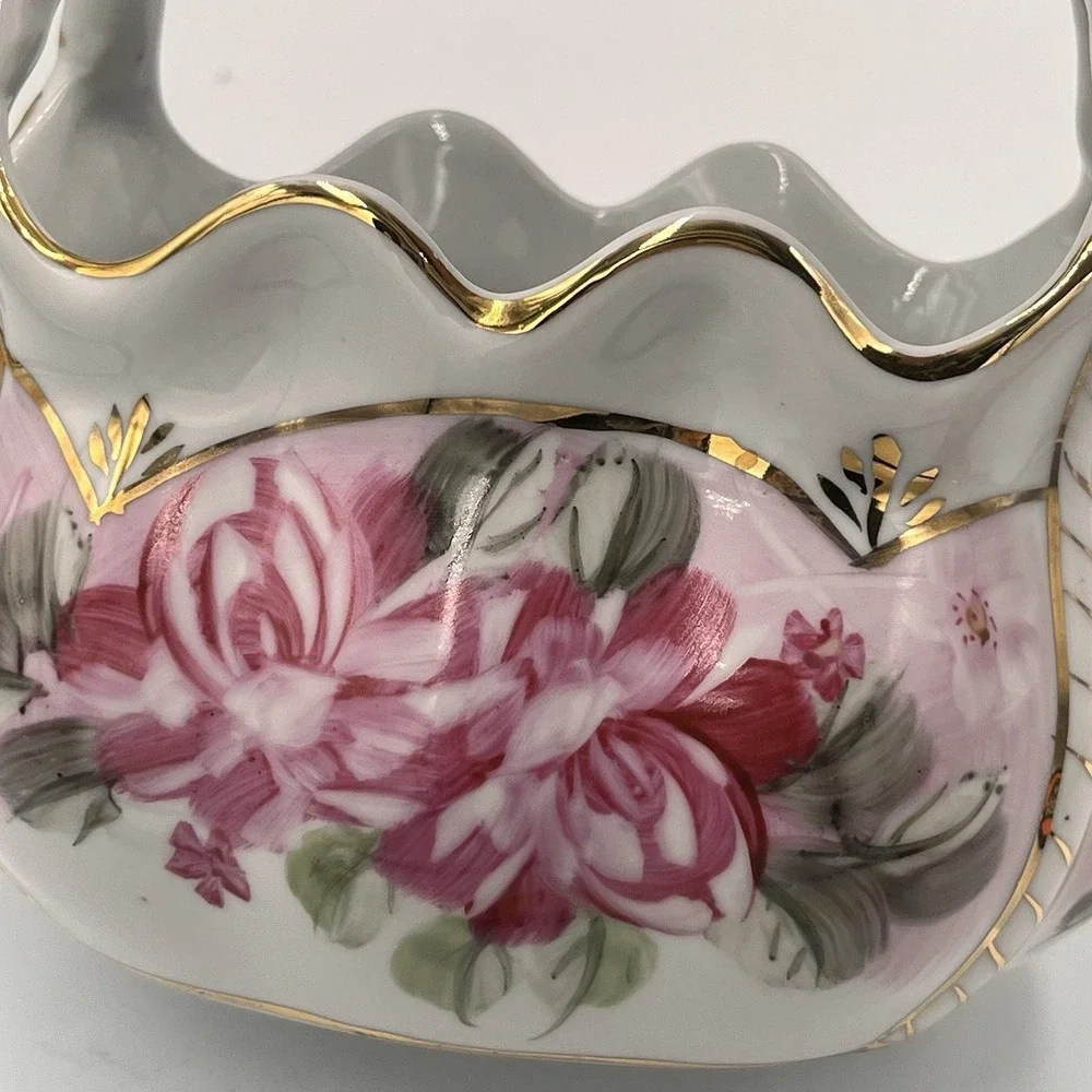 Vintage Formalities Painted Basket Vase Flowers Gold Trim Cottage Granny Core